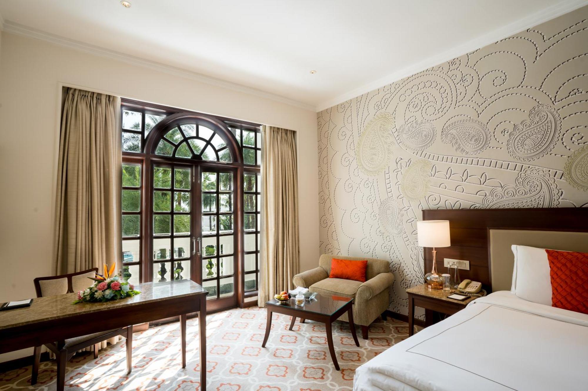 Hotel Taj Mahal, Lucknow Zewnętrze zdjęcie