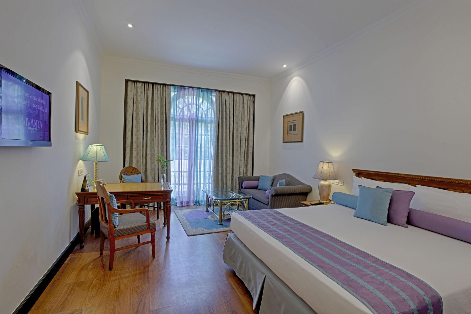 Hotel Taj Mahal, Lucknow Zewnętrze zdjęcie