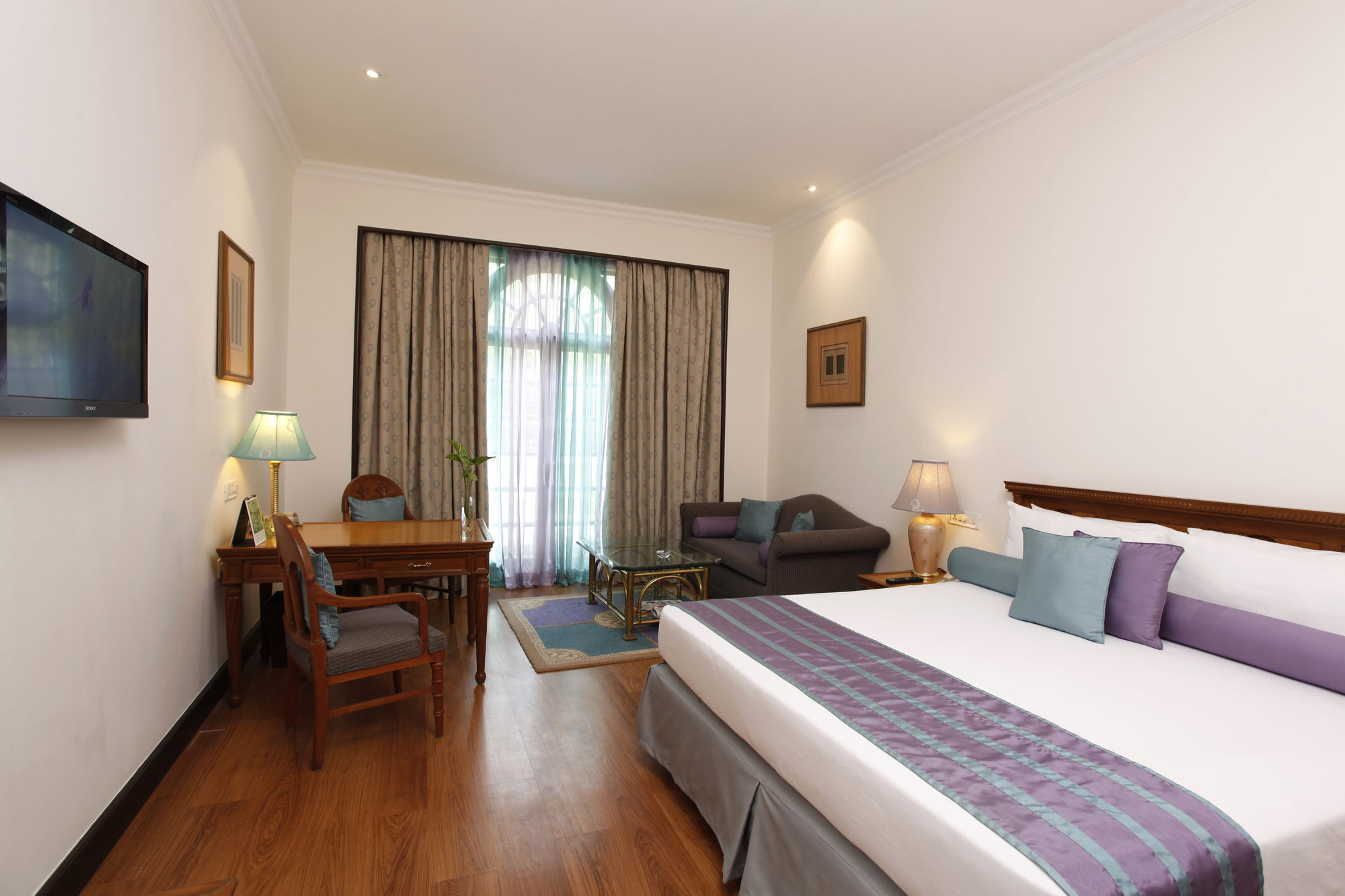 Hotel Taj Mahal, Lucknow Zewnętrze zdjęcie